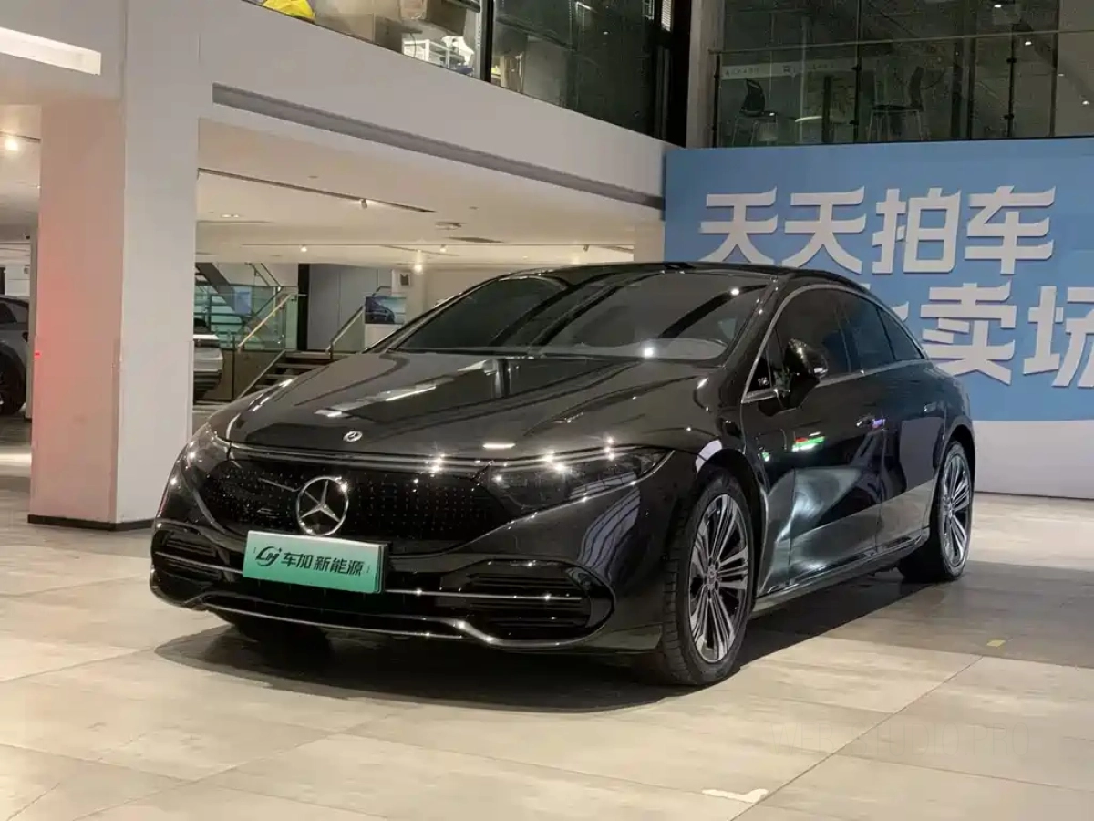 MERCEDES BENZ EQS  2023