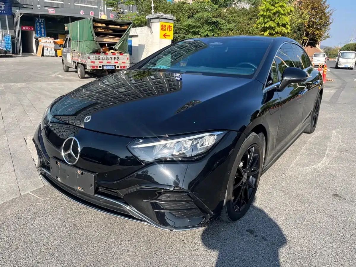 MERCEDES BENZ EQE  2023