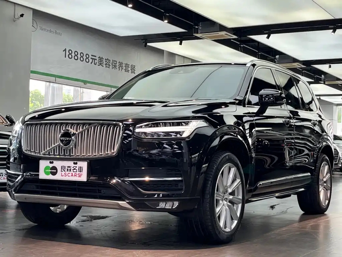 VOLVO XC90  2019