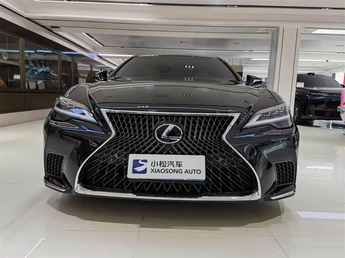 LEXUS LS
