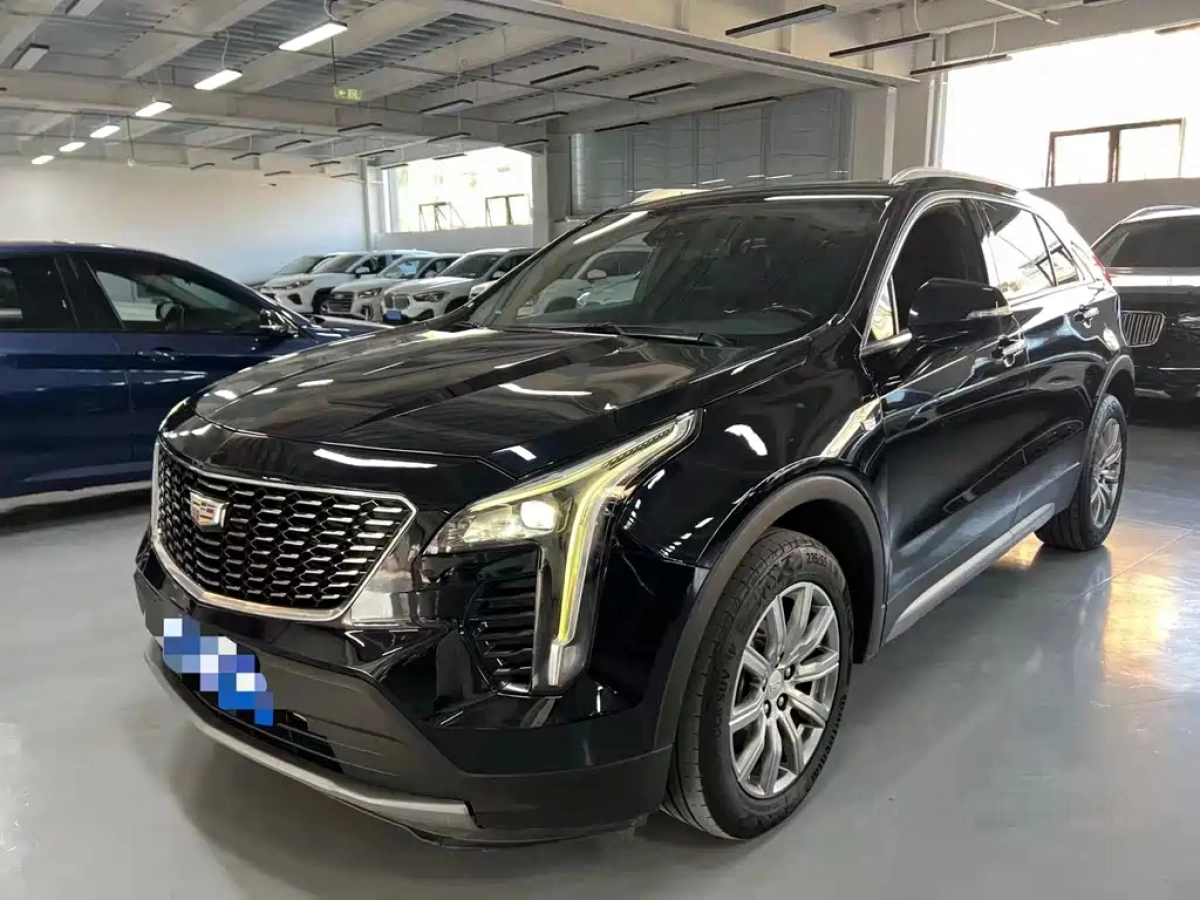 CADILLAC XT4