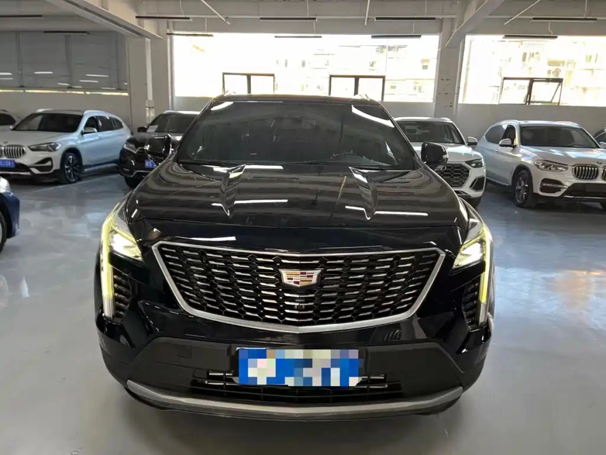 CADILLAC XT4