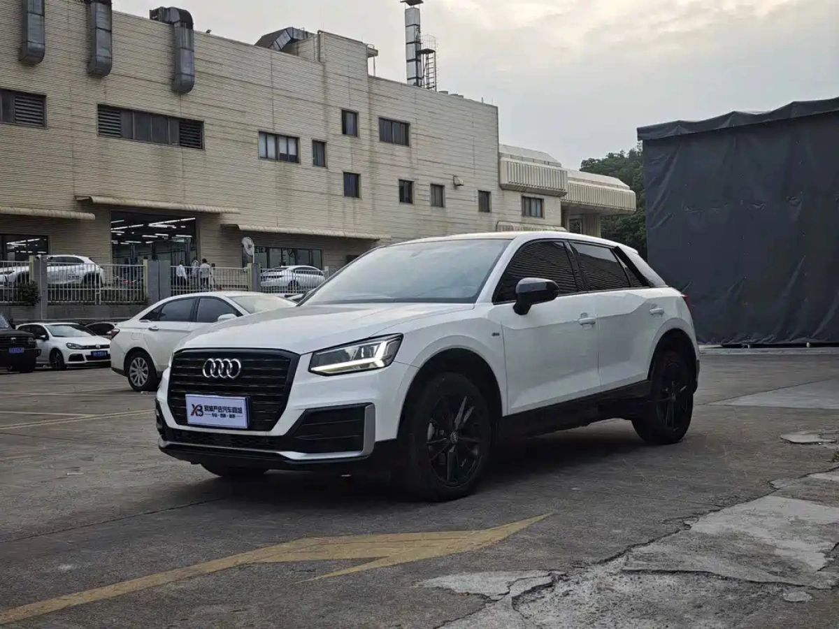 AUDI Q2L