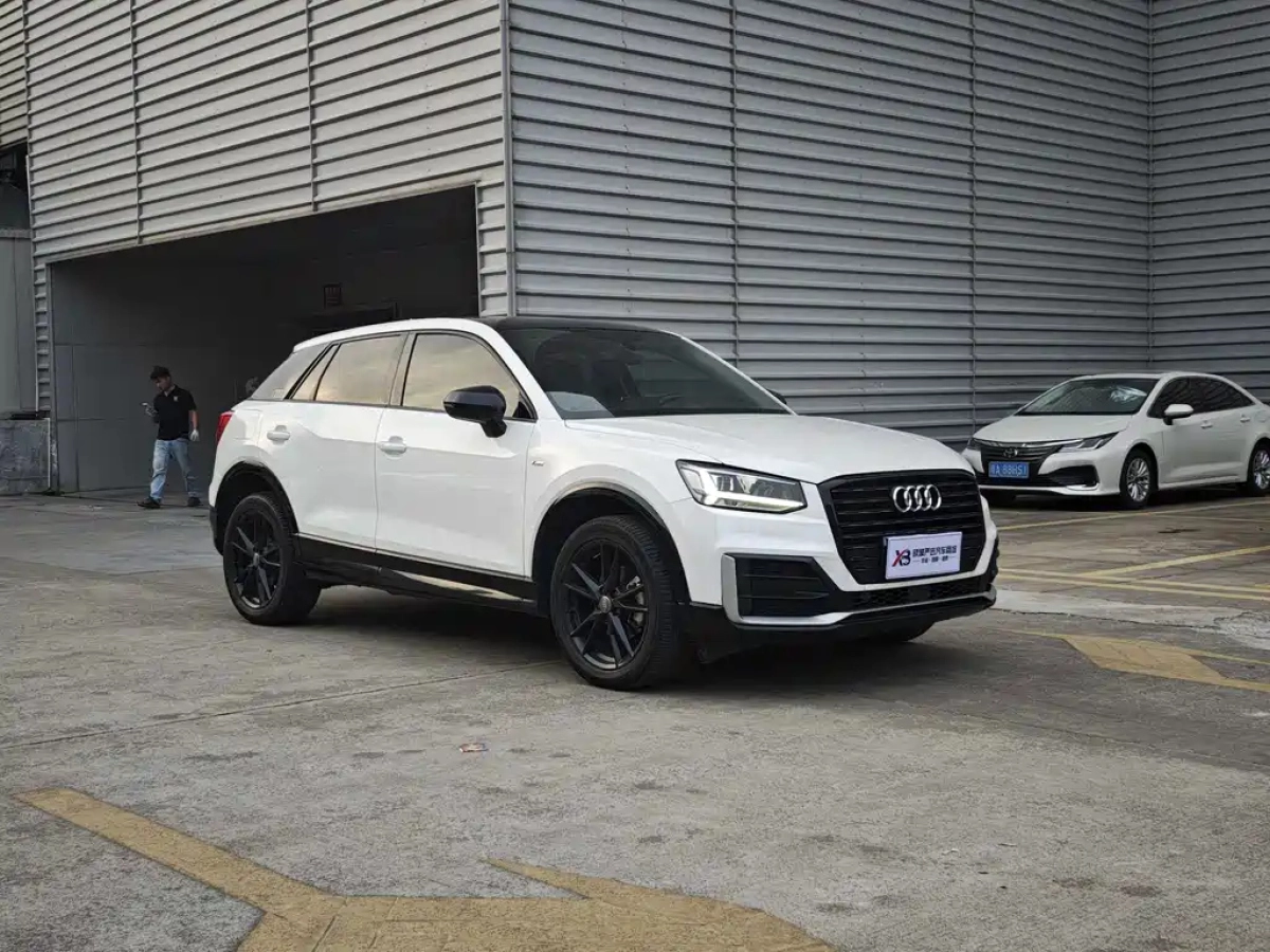 AUDI Q2L