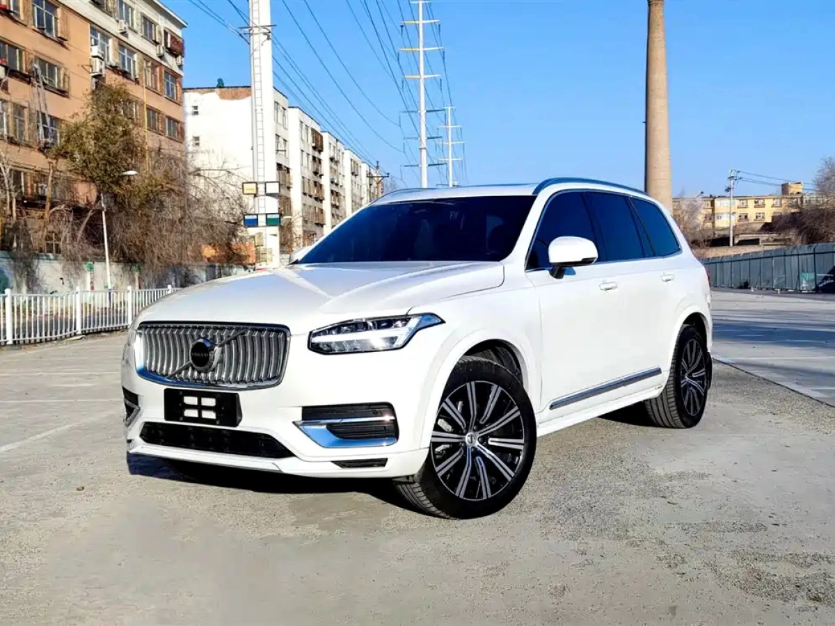 VOLVO XC90  2024
