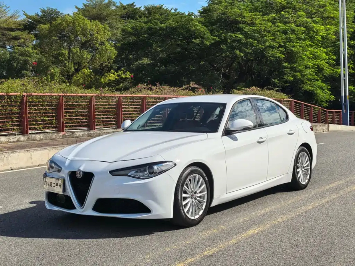 ALFAROMEO GIULIA  2019