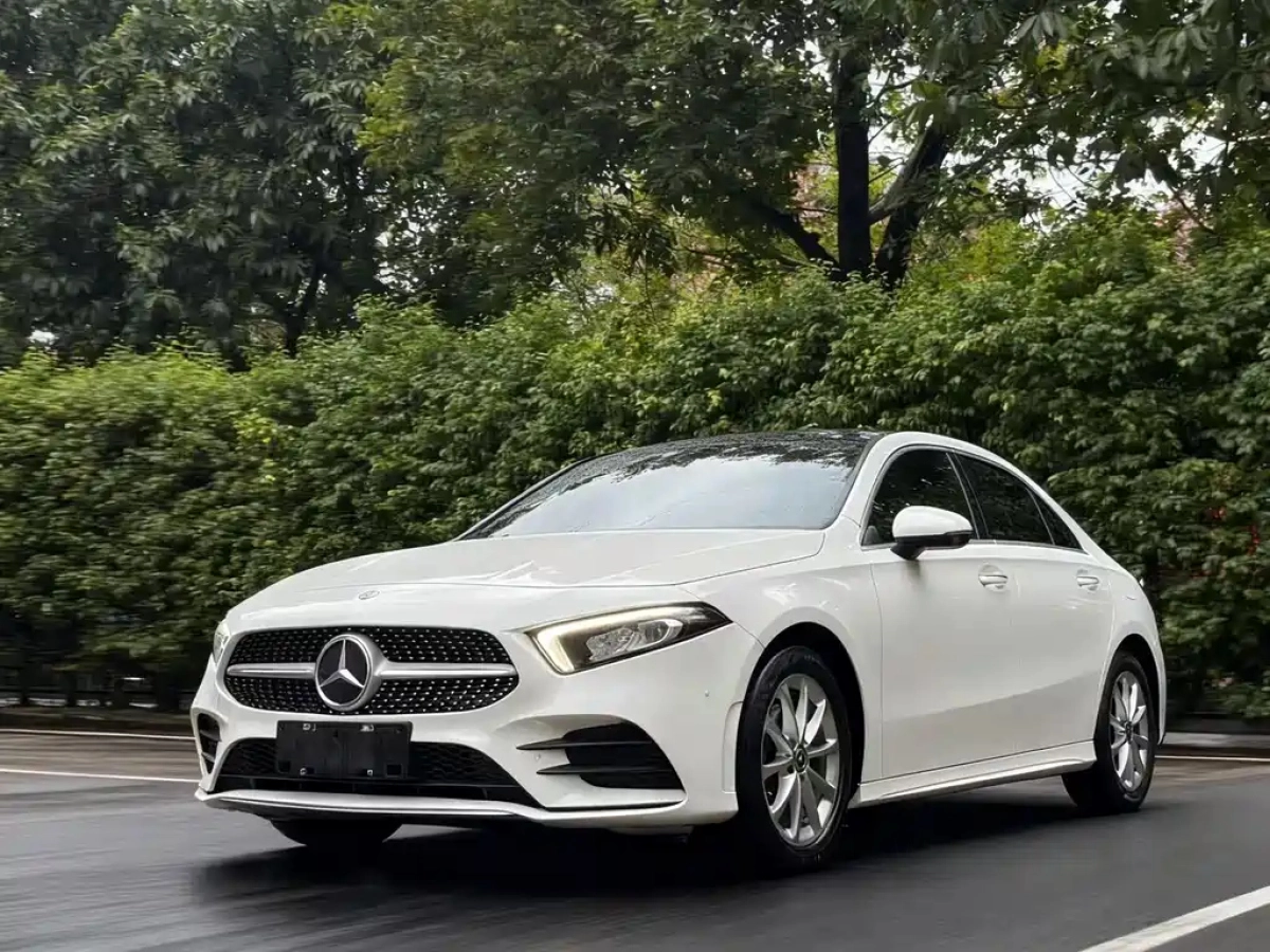 MERCEDES BENZ A-CLASS  2019