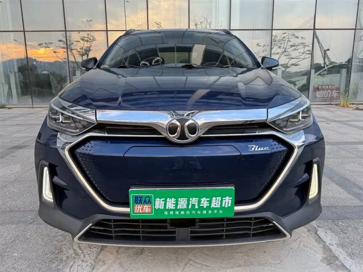 BAIC EX5