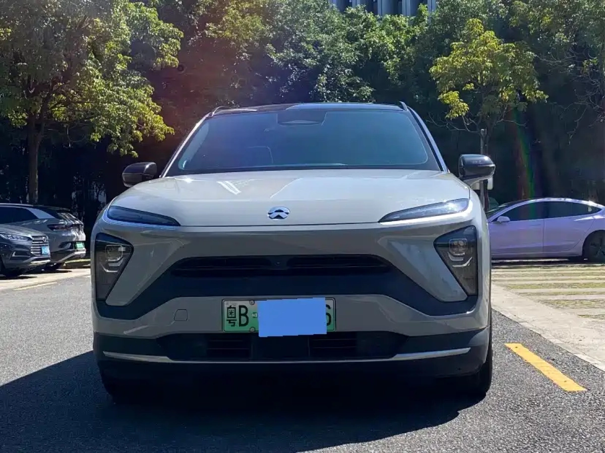 NIO ES6