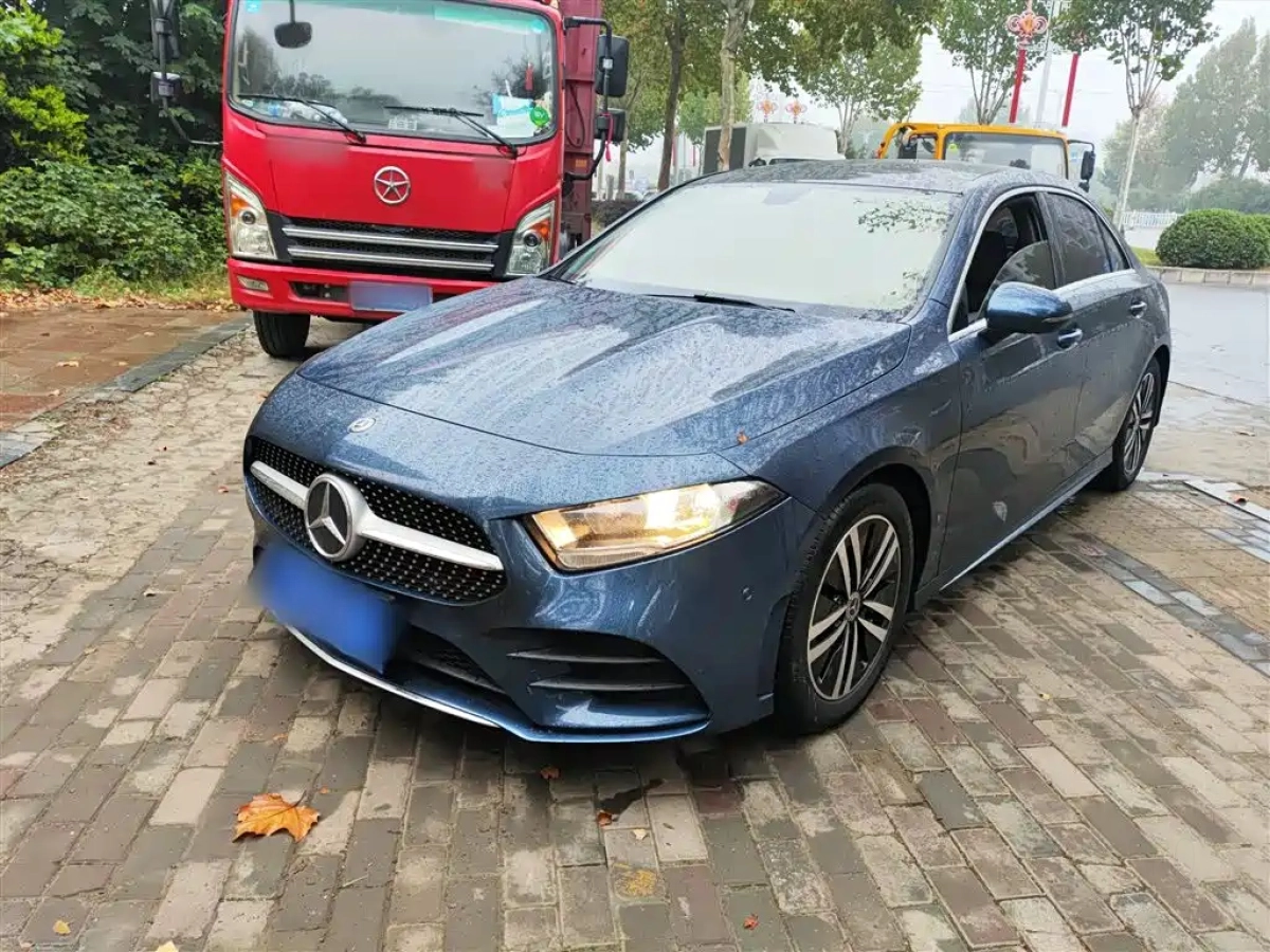 MERCEDES BENZ A-CLASS  2019