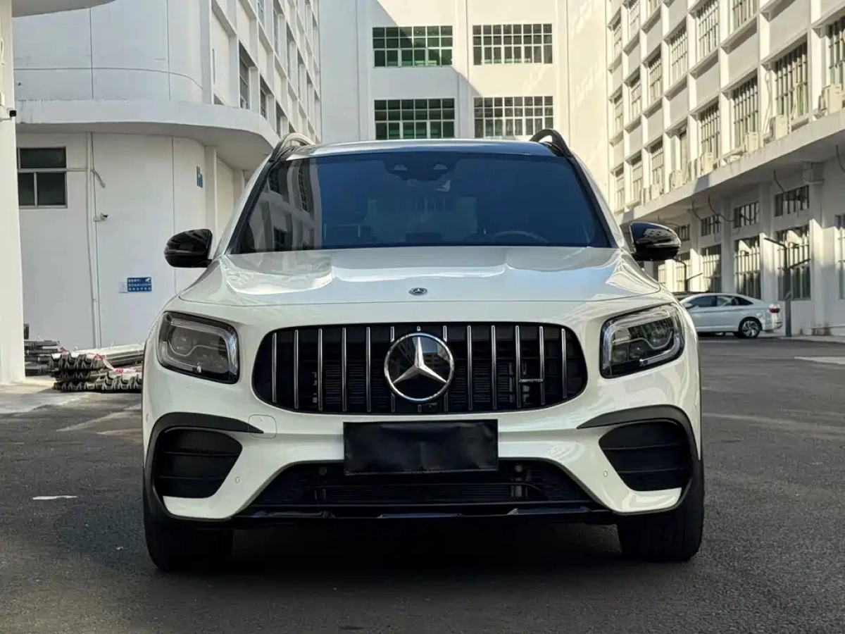 MERCEDES BENZ GLB AMG