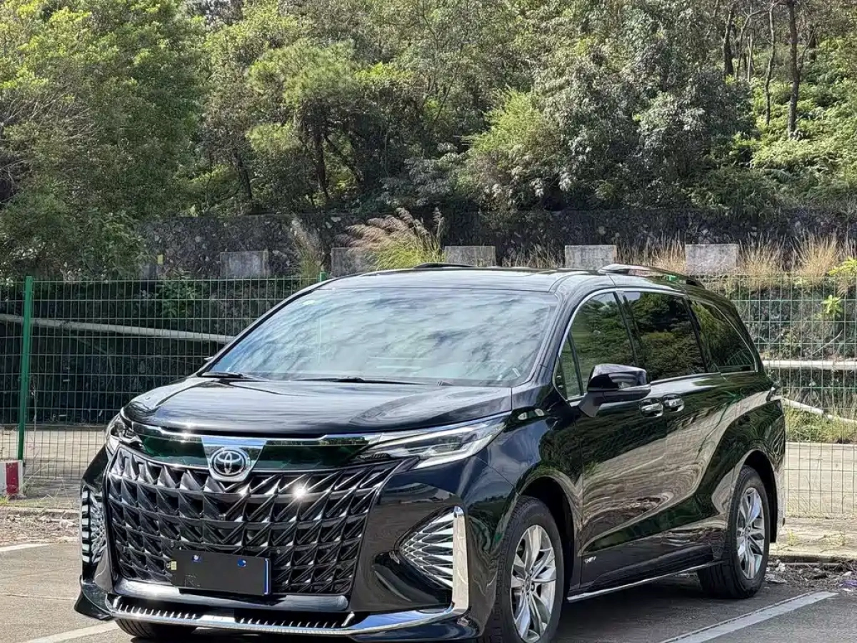 TOYOTA SIENNA SIENNA  2025