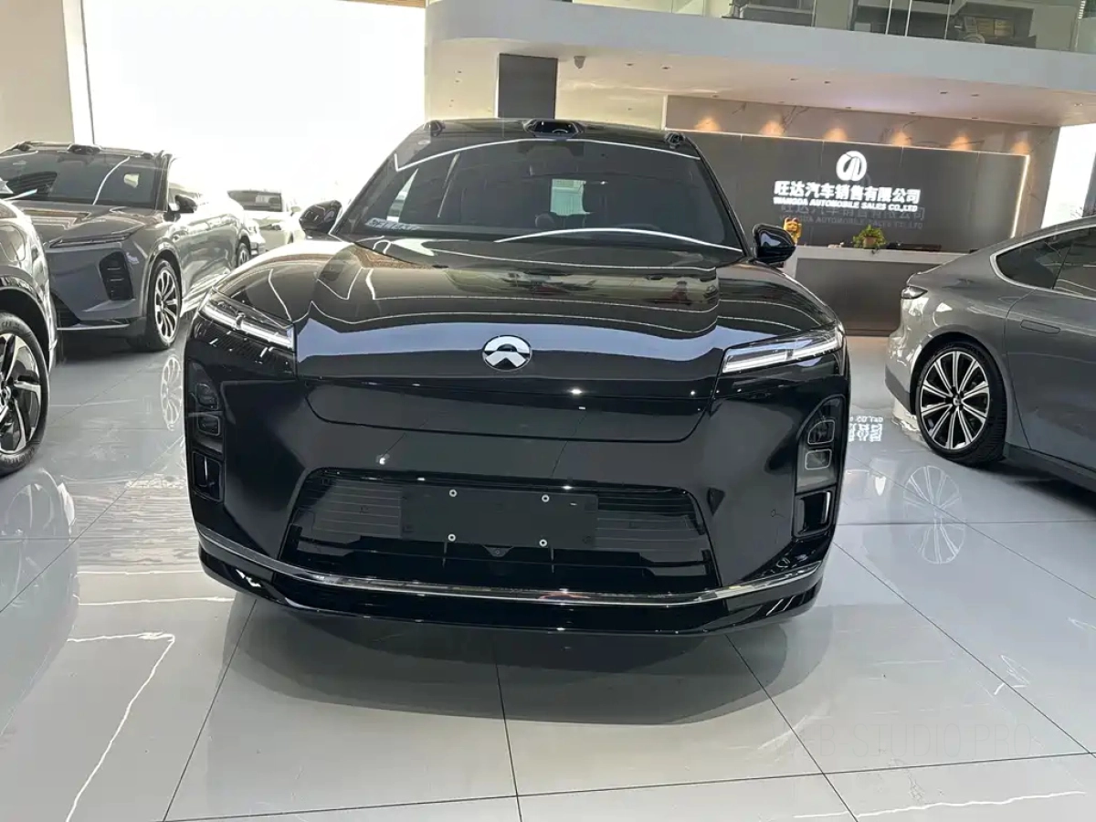 NIO ES8