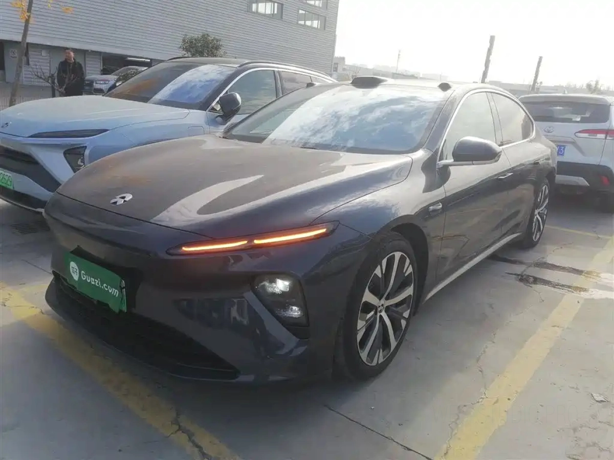 NIO ET7