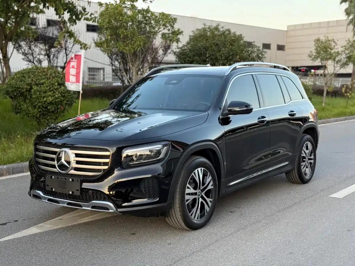 MERCEDES BENZ GLB