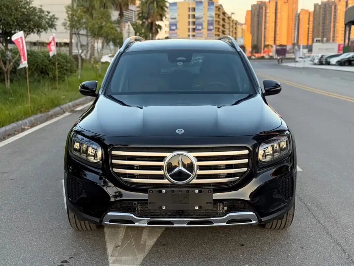 MERCEDES BENZ GLB