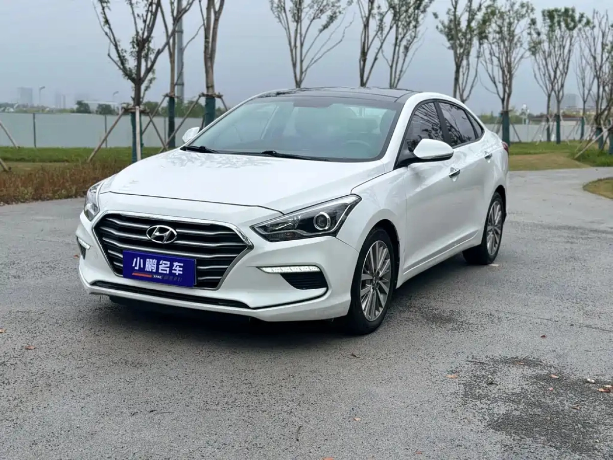 HYUNDAI MISTRA
