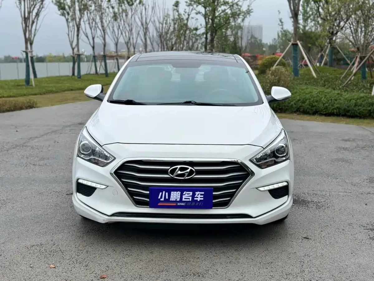 HYUNDAI MISTRA