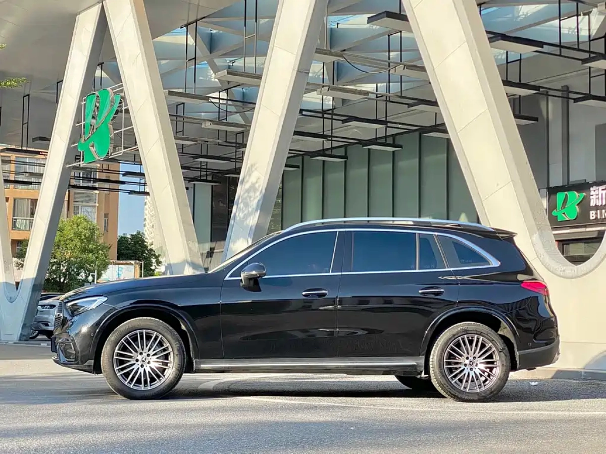 MERCEDES BENZ GLC