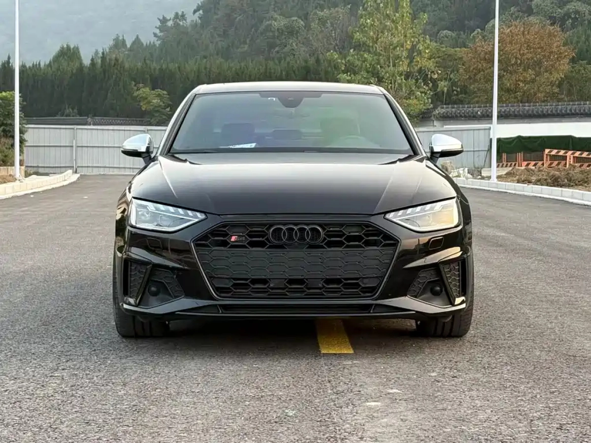 AUDI S4