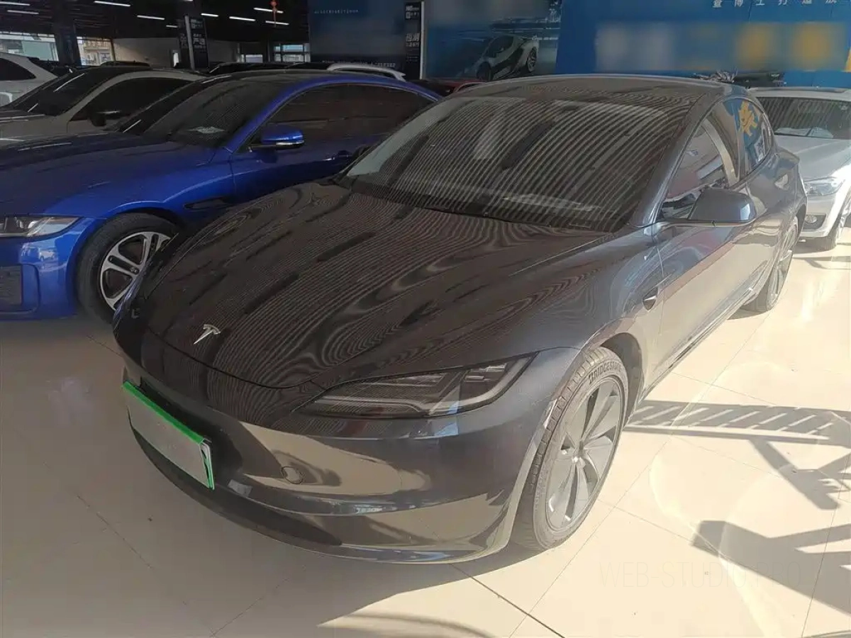 TESLA MODEL 3