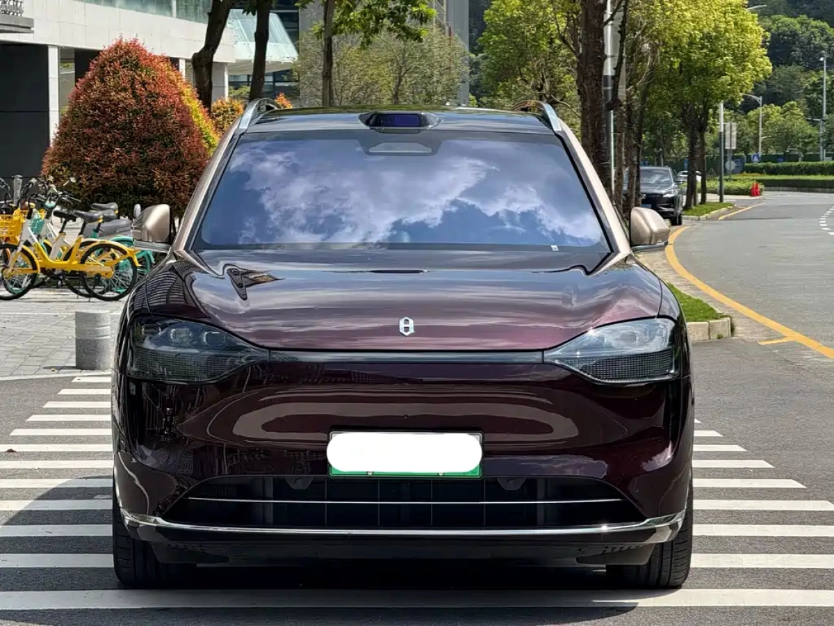 HUAWEI HARMON AITO M9  2025