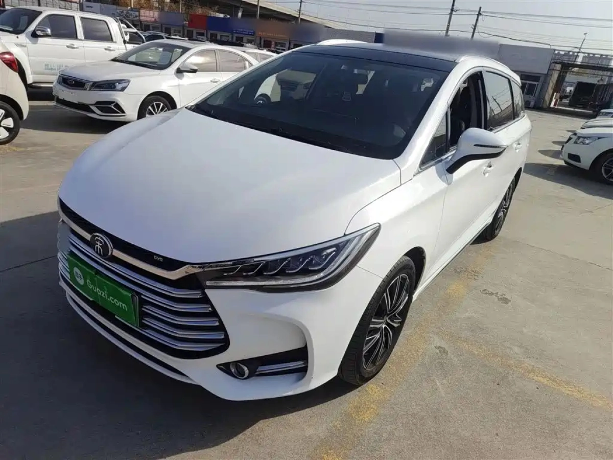BYD SONG MAX NEW ENERGY