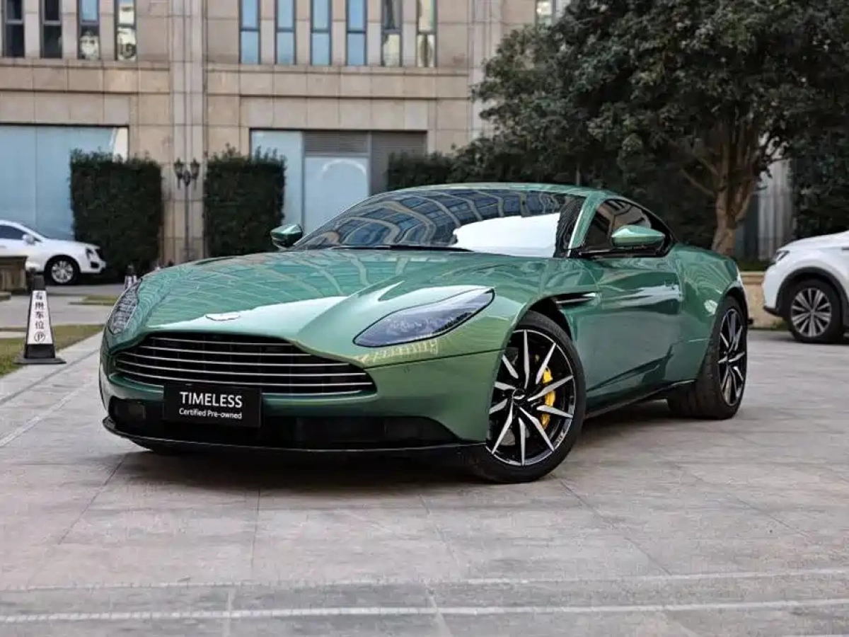 ASTON MARTIN DB11