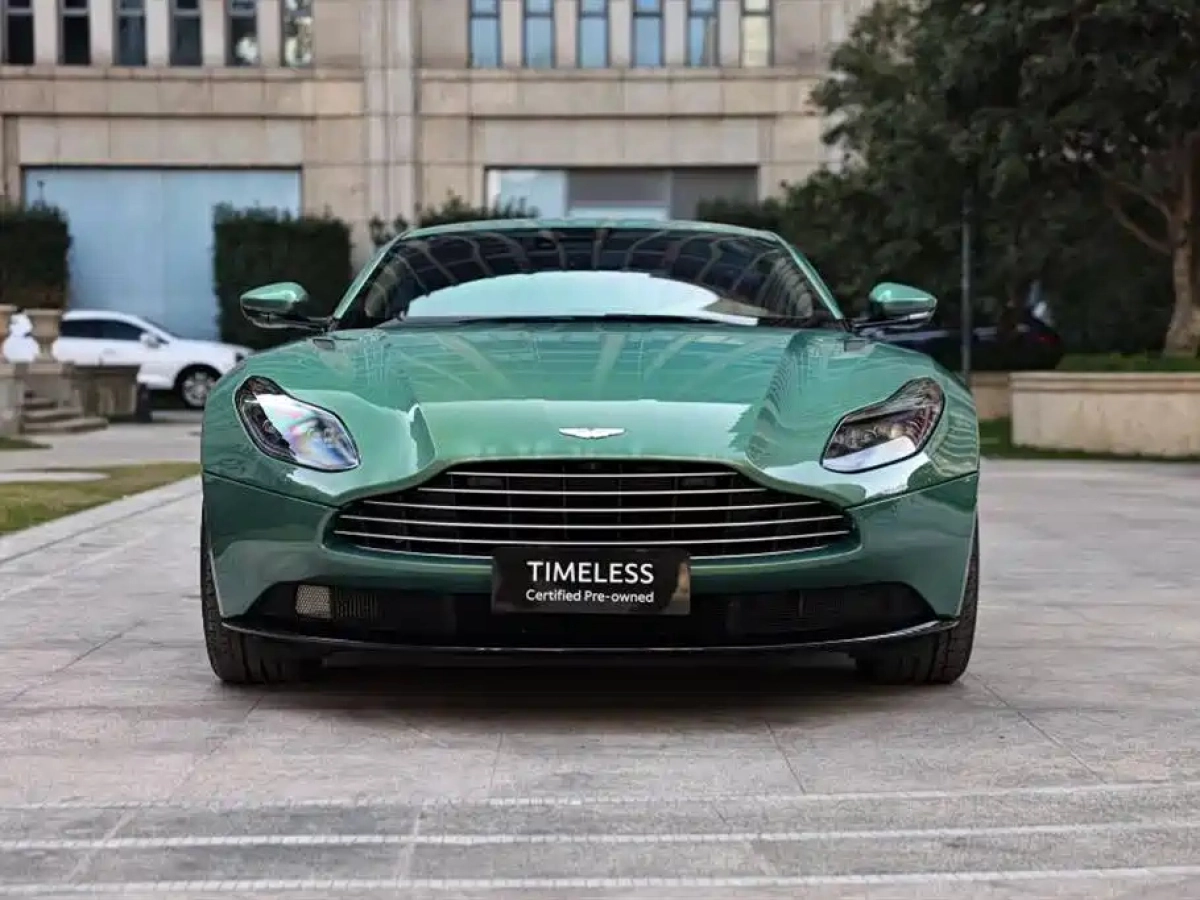 ASTON MARTIN DB11