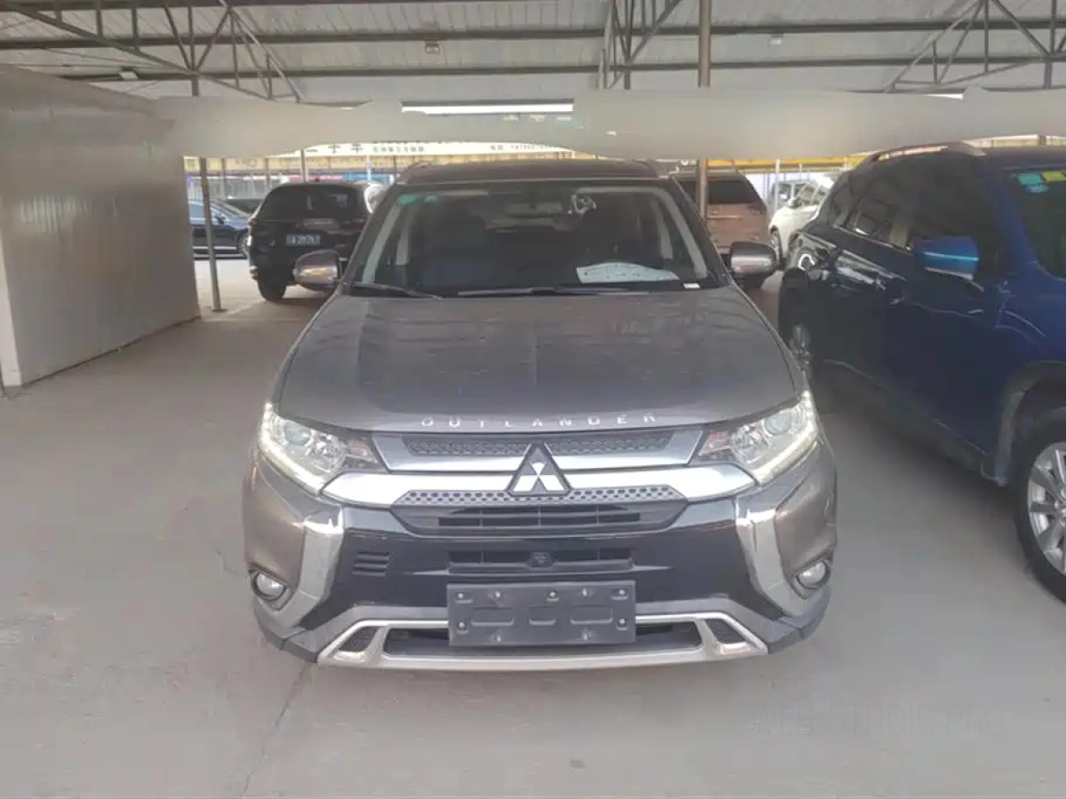 MITSUBISHI OUTLANDER