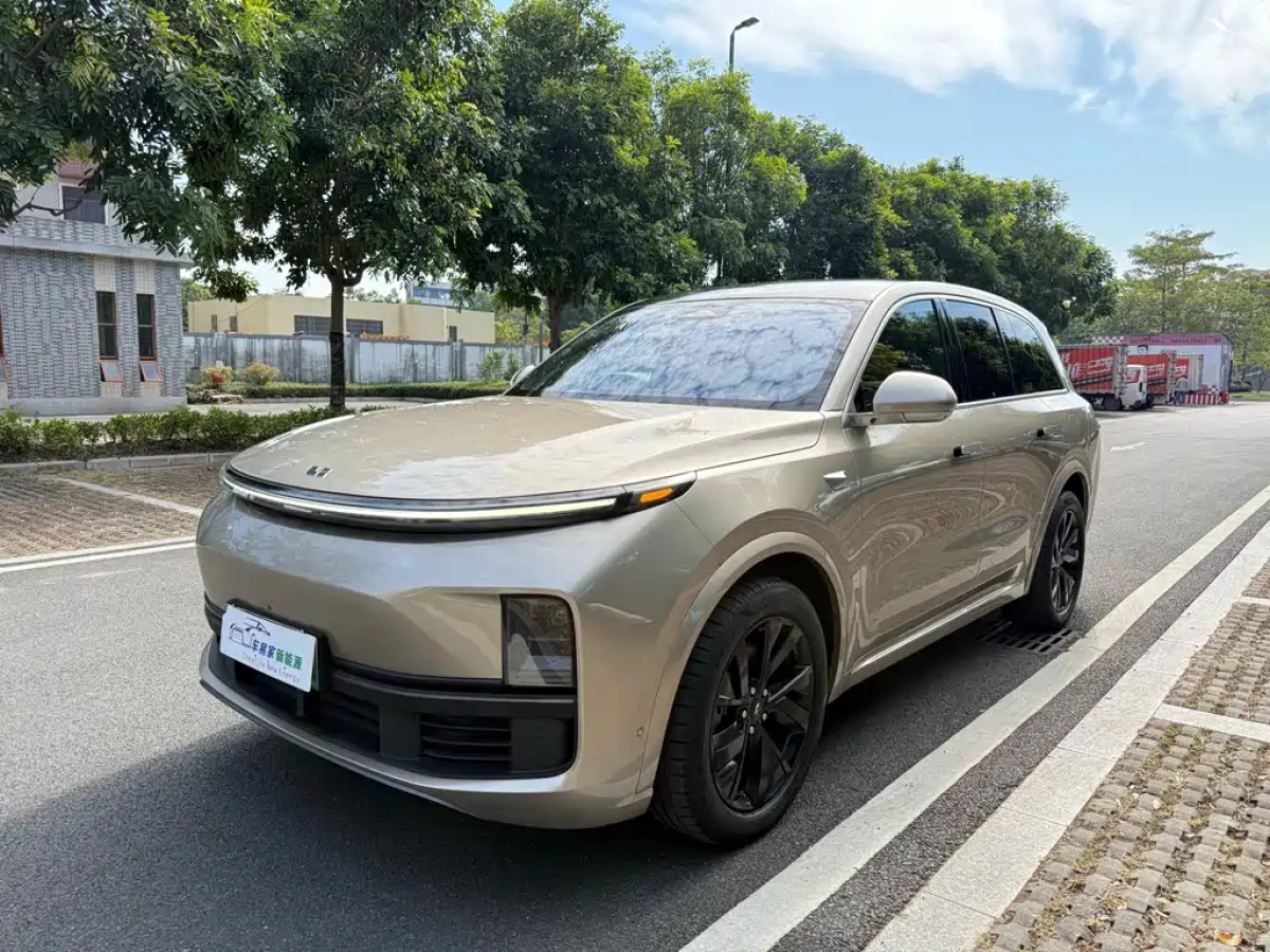 LI AUTO L8