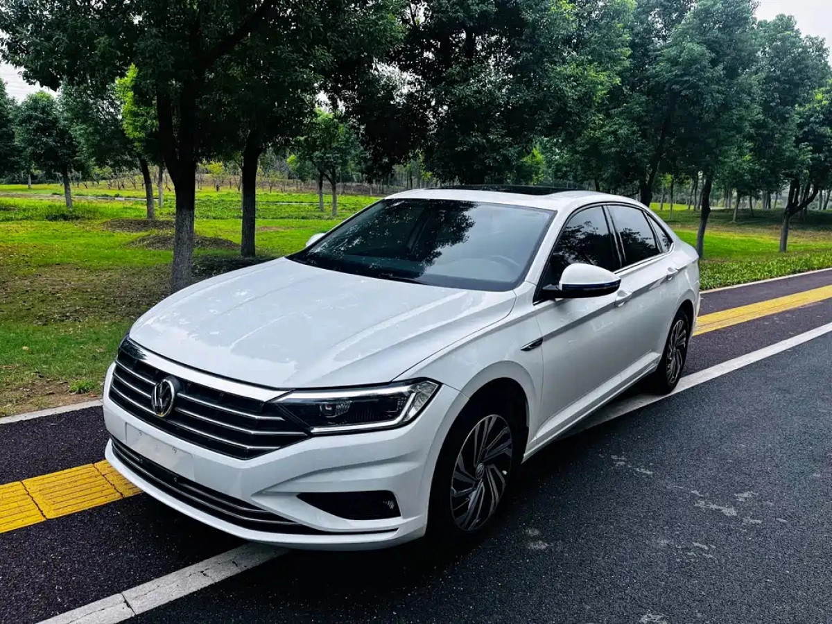 VOLKSWAGEN SAGITAR  2021