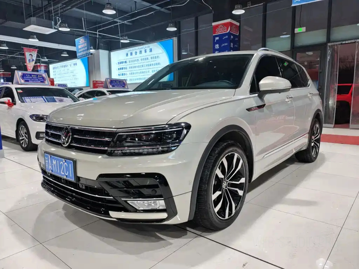VOLKSWAGEN TIGUAN L  2021