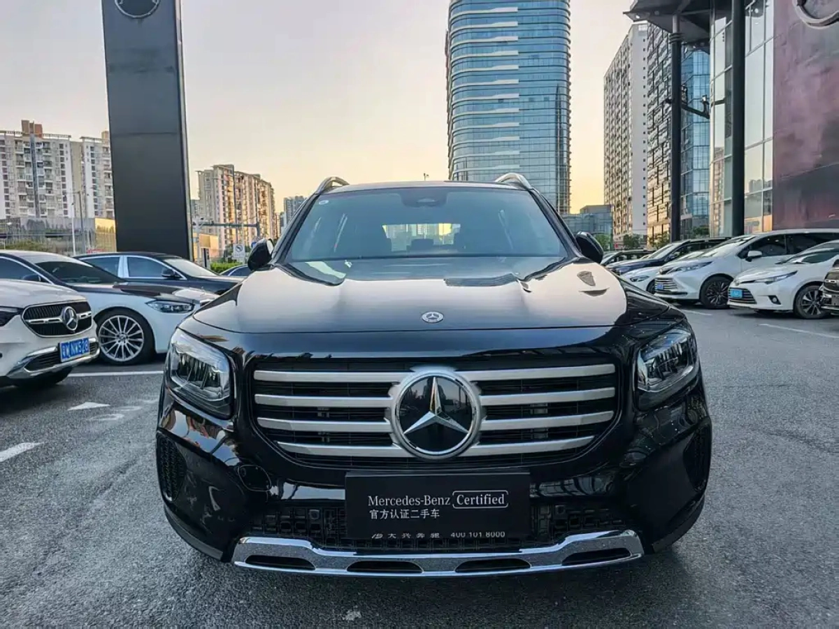 MERCEDES BENZ GLB