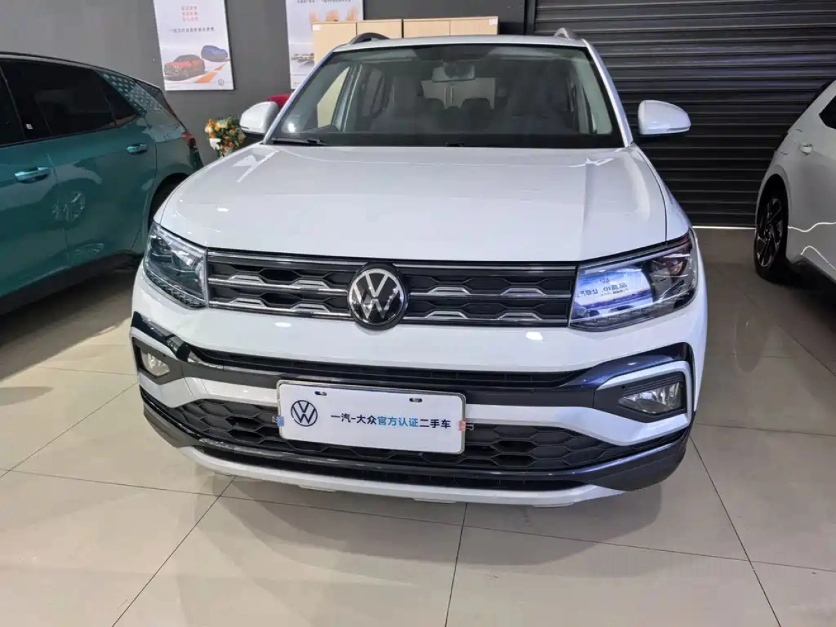VOLKSWAGEN T-CROSS