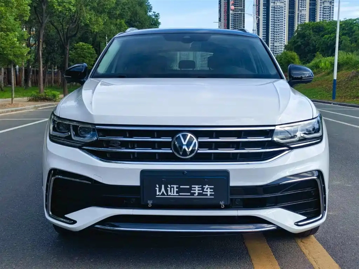 VOLKSWAGEN TIGUAN X