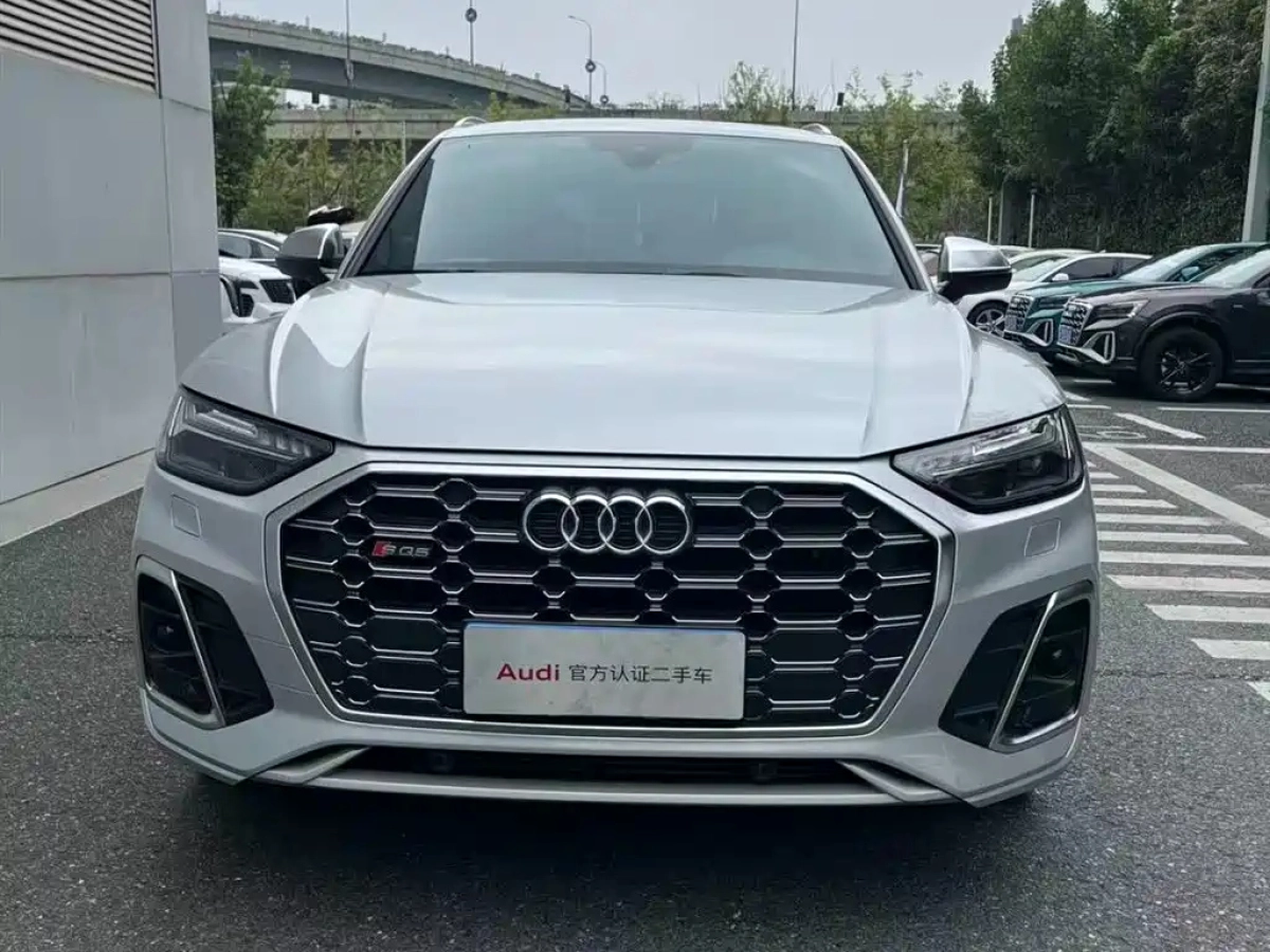AUDI SQ5