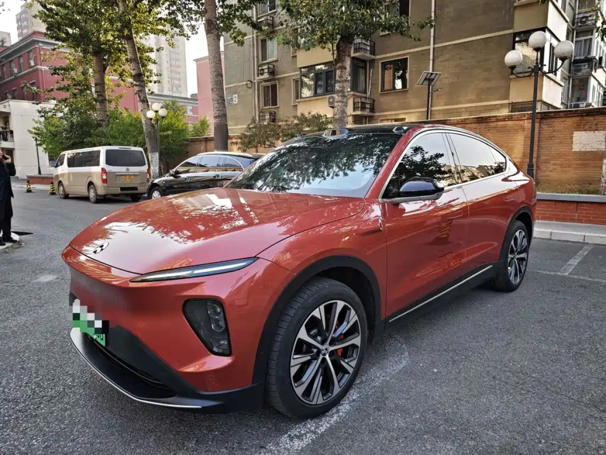 NIO EC7
