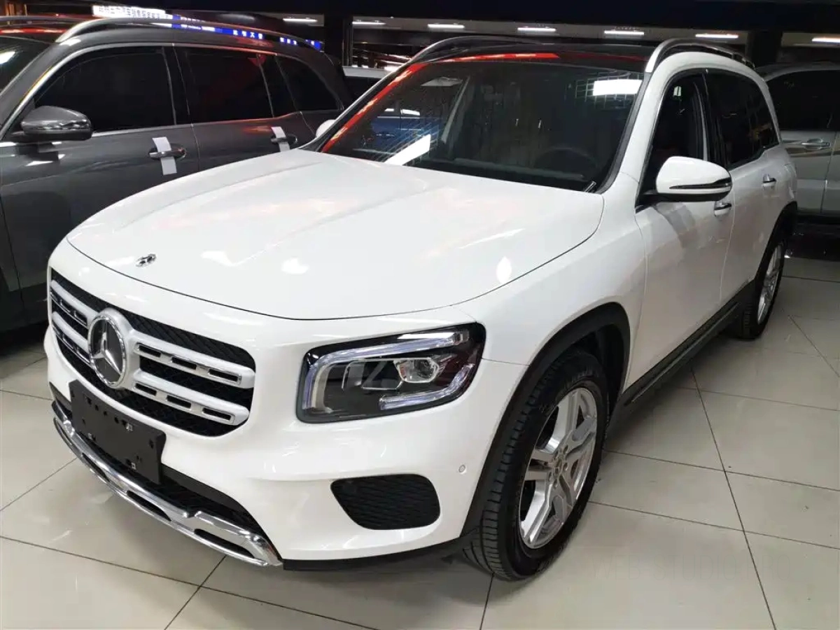 MERCEDES BENZ GLB