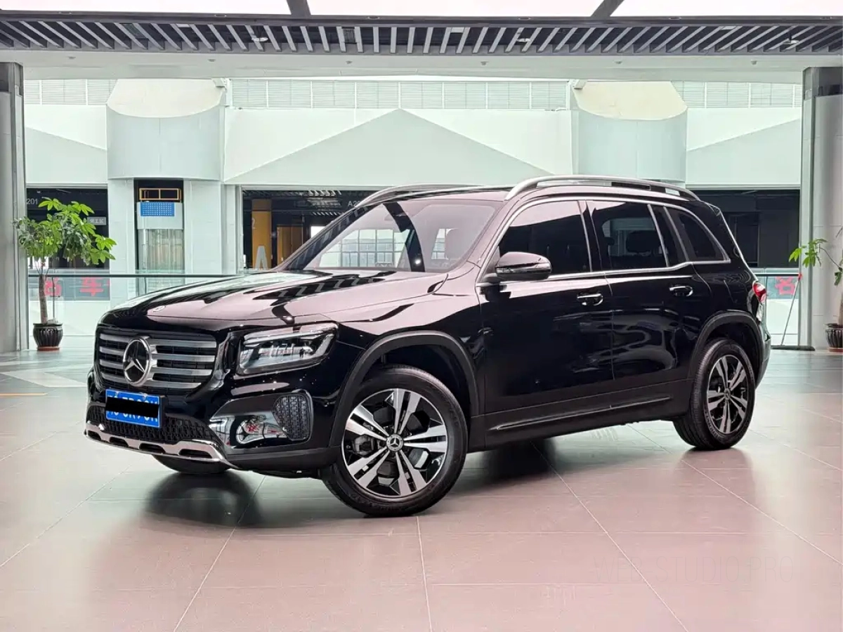 MERCEDES BENZ GLB