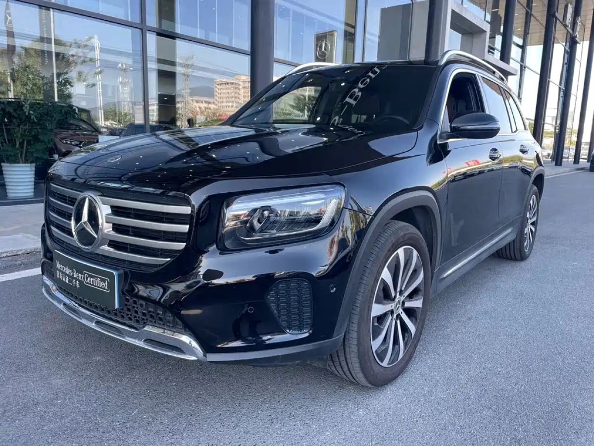 MERCEDES BENZ GLB