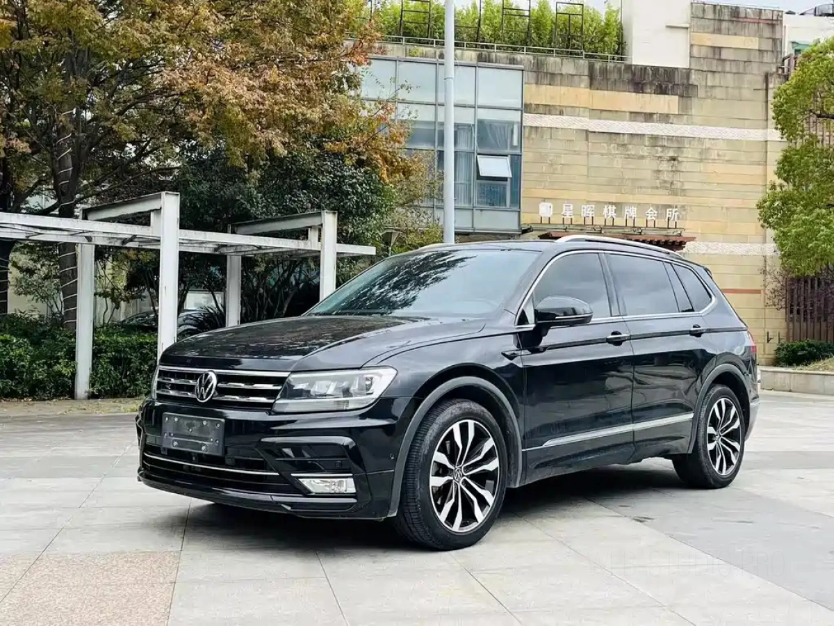 VOLKSWAGEN TIGUAN L