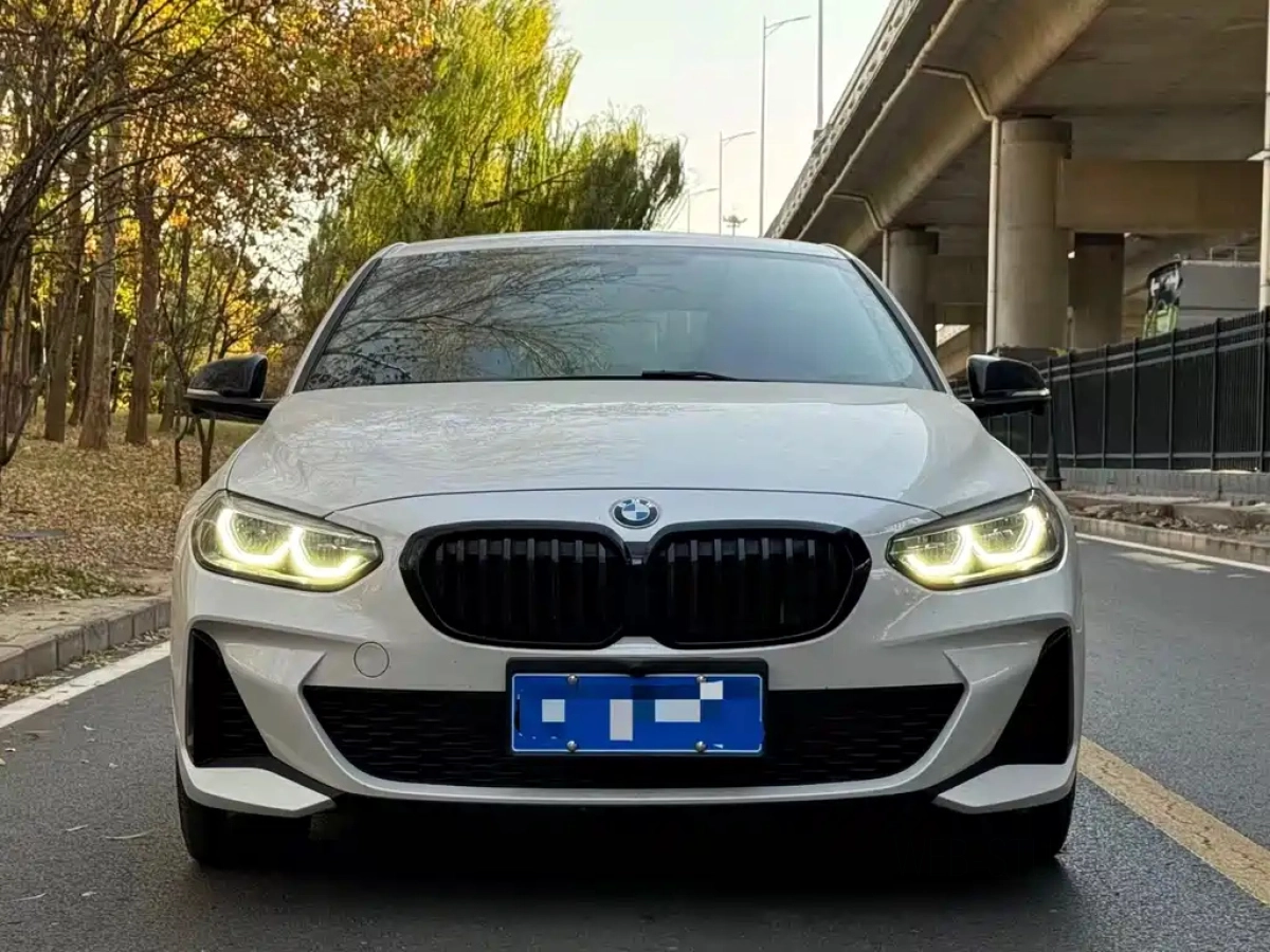 BMW 1-SERIES