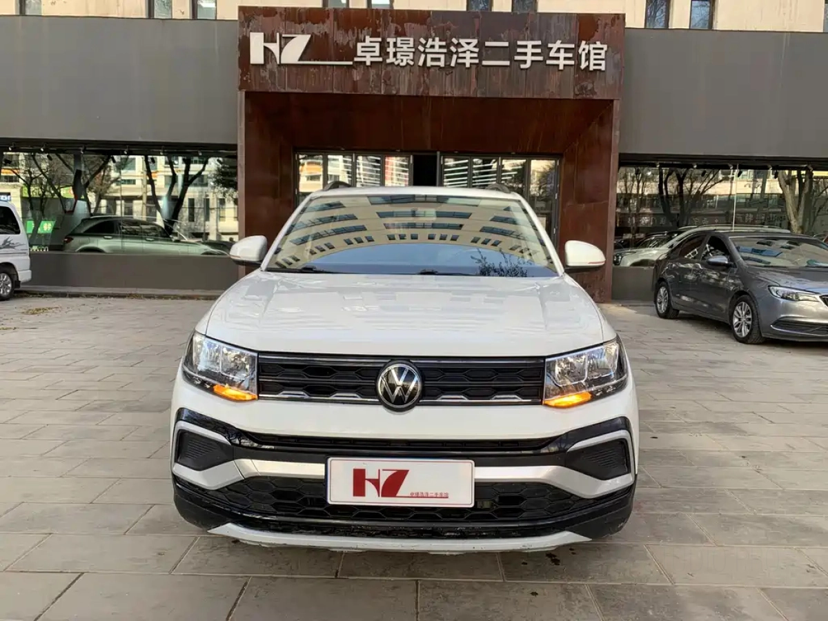 VOLKSWAGEN T-CROSS