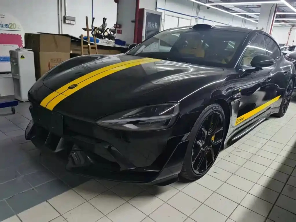 XIAOMI AUTO SU7 ULTRA  2025