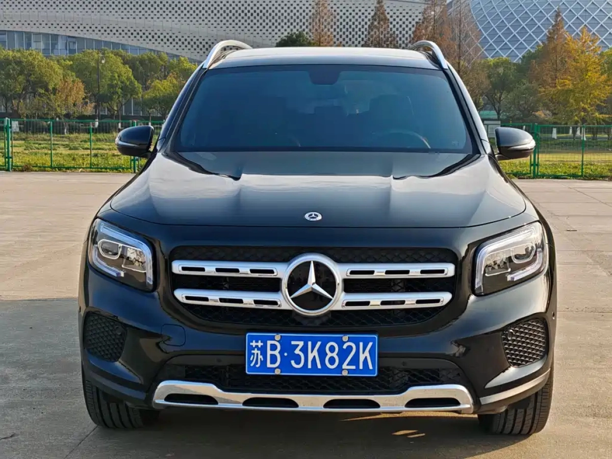 MERCEDES BENZ GLB