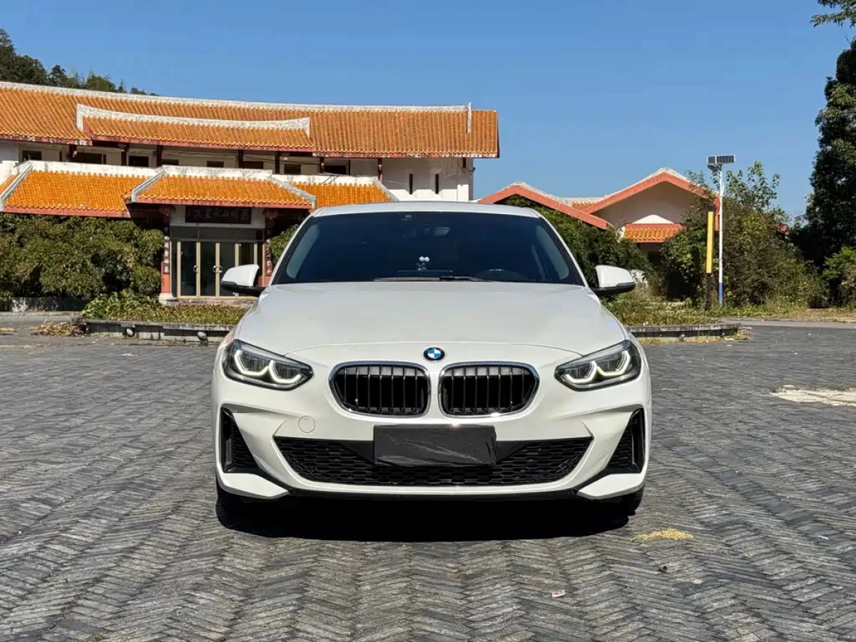 BMW 1-SERIES