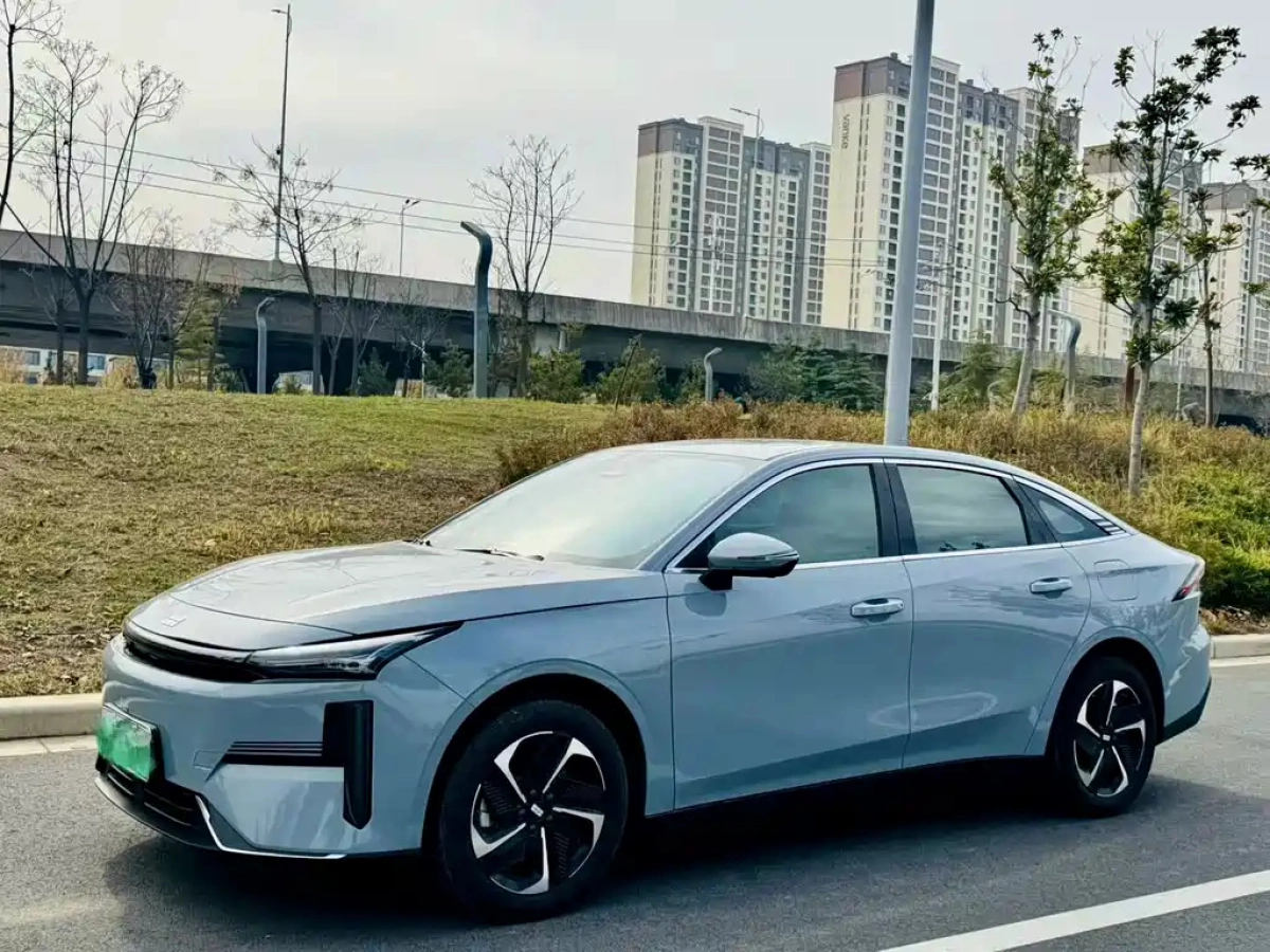 GEELY GALAXY GALAXY L6  2025