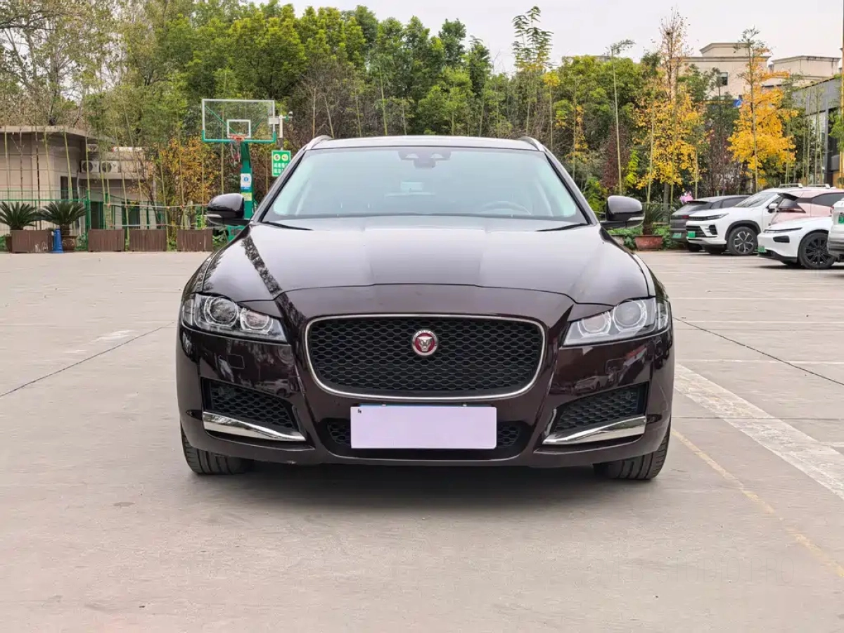 JAGUAR XF