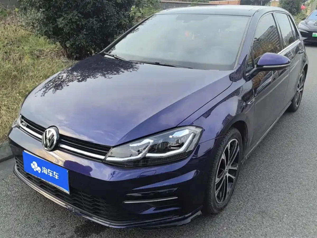 VOLKSWAGEN GOLF